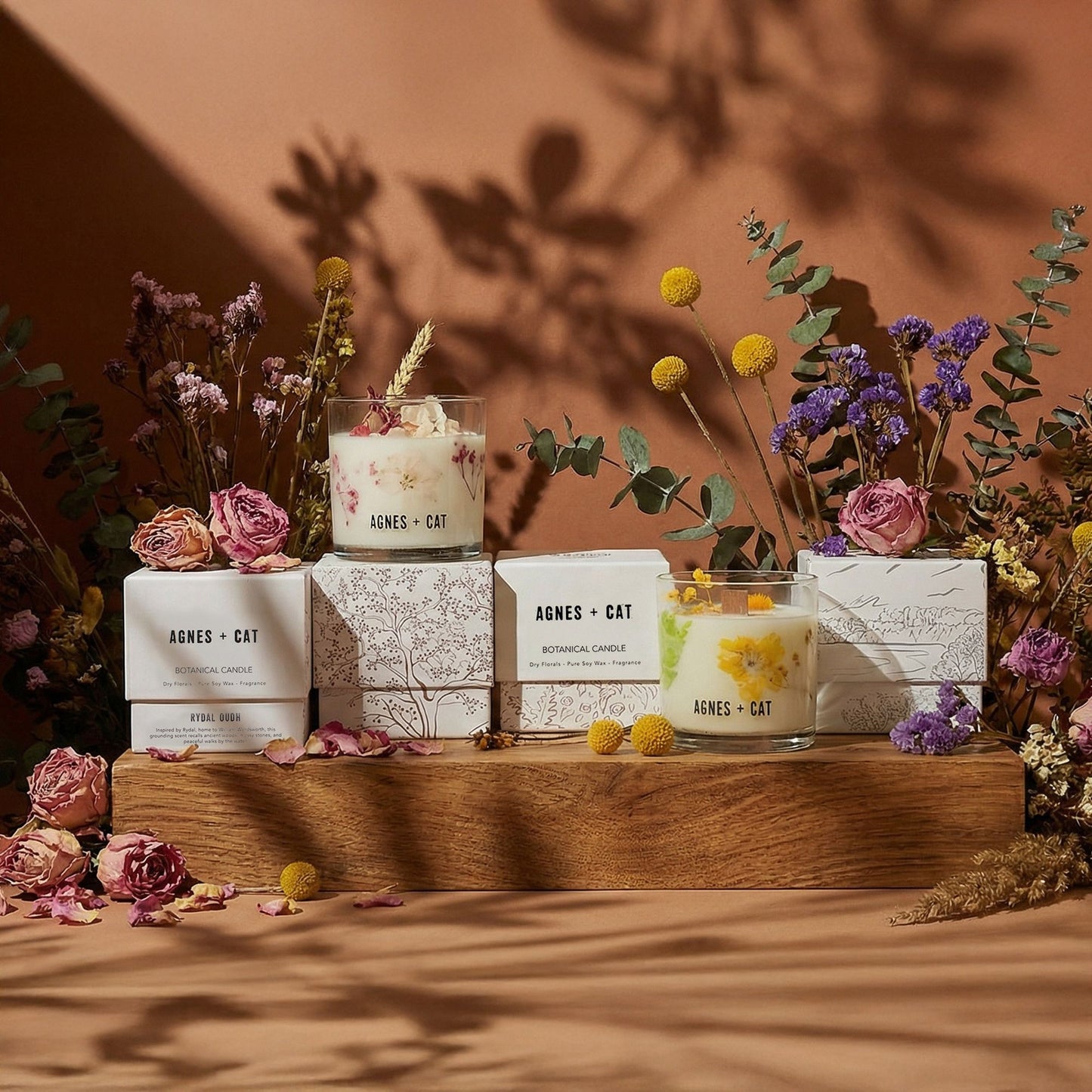 The Lakeland Mocha Botanical Candle